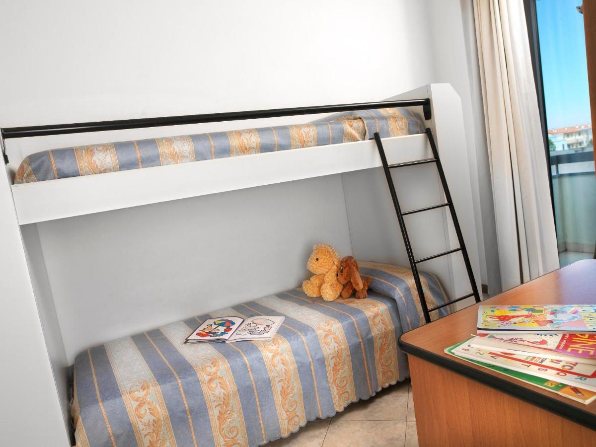 Residenza Nobel Appartamenti 리미니 외부 사진